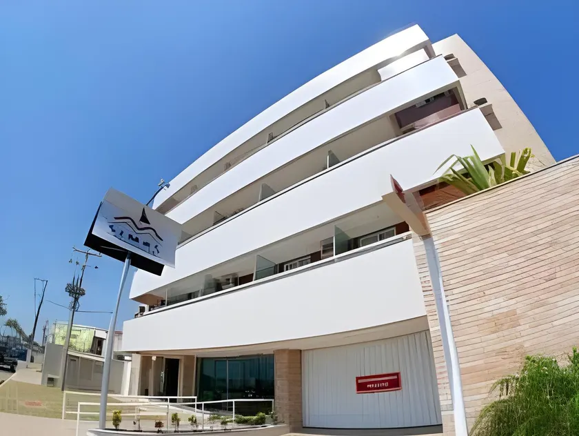 Simas Praia Hotel - Image 1