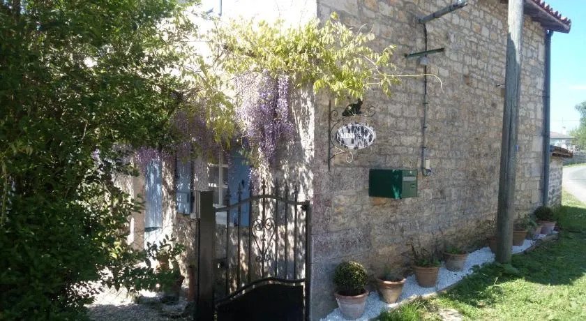 Chat Noir Gite et Chambre D'Hotes - Image 1