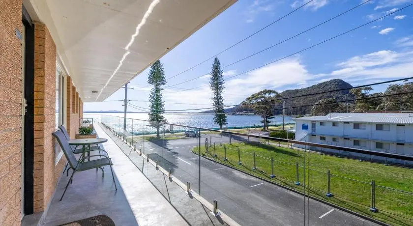 Shoal Towers 4 11 Shoal Bay Road straight across the road to the beach - Image 1