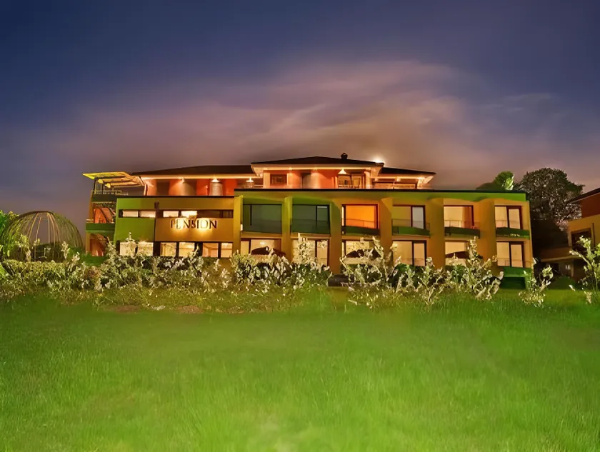 Sonnenhof Apartments - Image 1