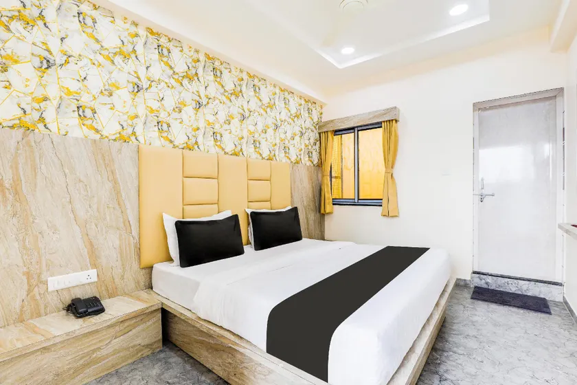 Hotel O K Villa - Image 1