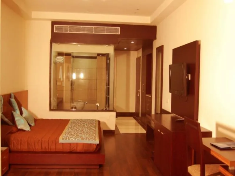 Hotel Friends Regency - Image 1