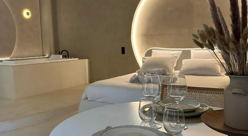 Suite SPA privé by Collection AURA - Charleville-Mézières à deux pas de la Place Ducale - Image 1