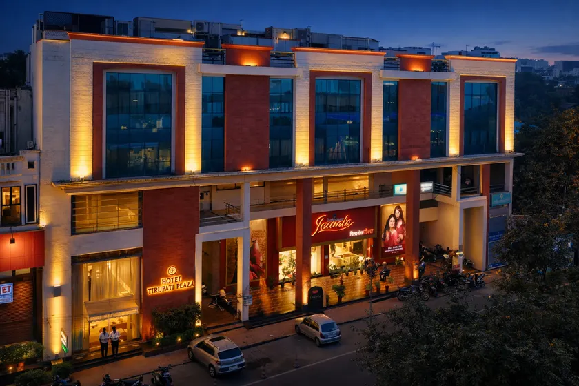 Hotel Tirupati Plaza - Image 1