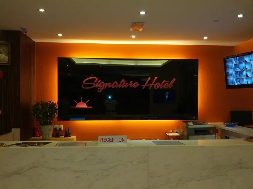 Signature Hotel SetiaWalk Puchong - Image 1