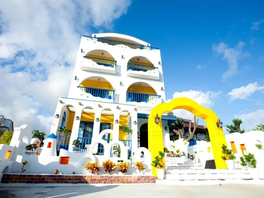 Greece Style Hotel - Image 1