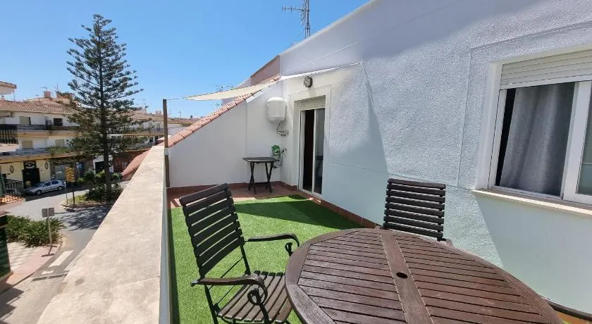 600m de la playa, terraza soleada - Image 1