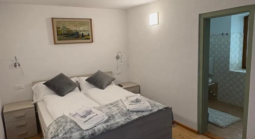 Avio's apartment - Image 1