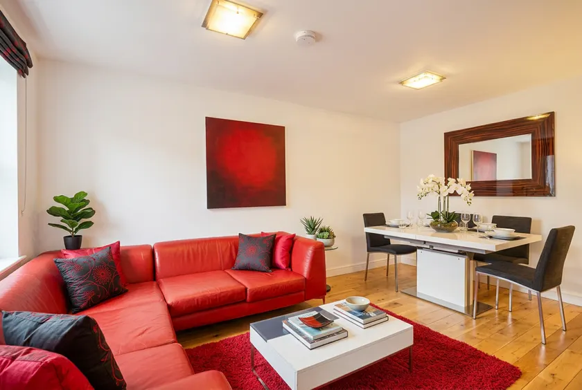 Bamburgh - Sleeps 8 - Dogs Stay Free - Enclosed Garden - Off Road Parking - Image 1