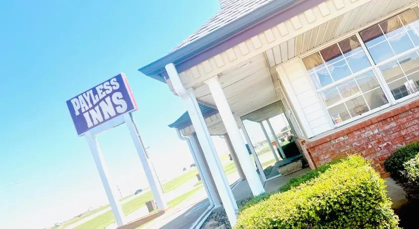 PAYLESS INN - Image 1