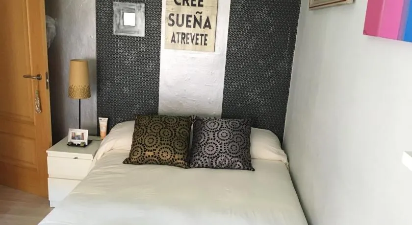 Habitación particular,baño compartido - Image 1
