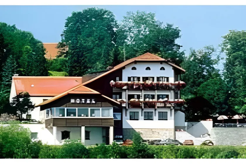 Landhotel Gottinger - Image 1