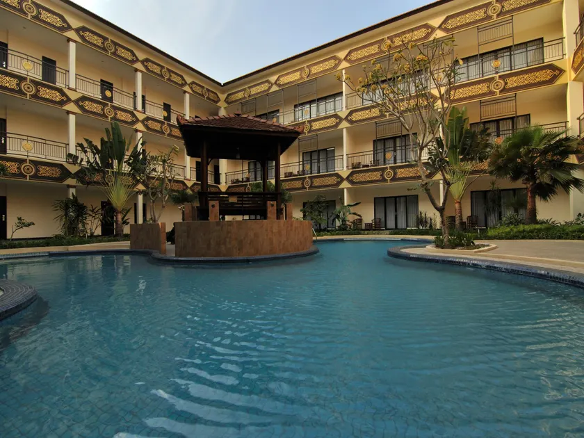 Yusro Hotel Restaurant & Convention - Image 1