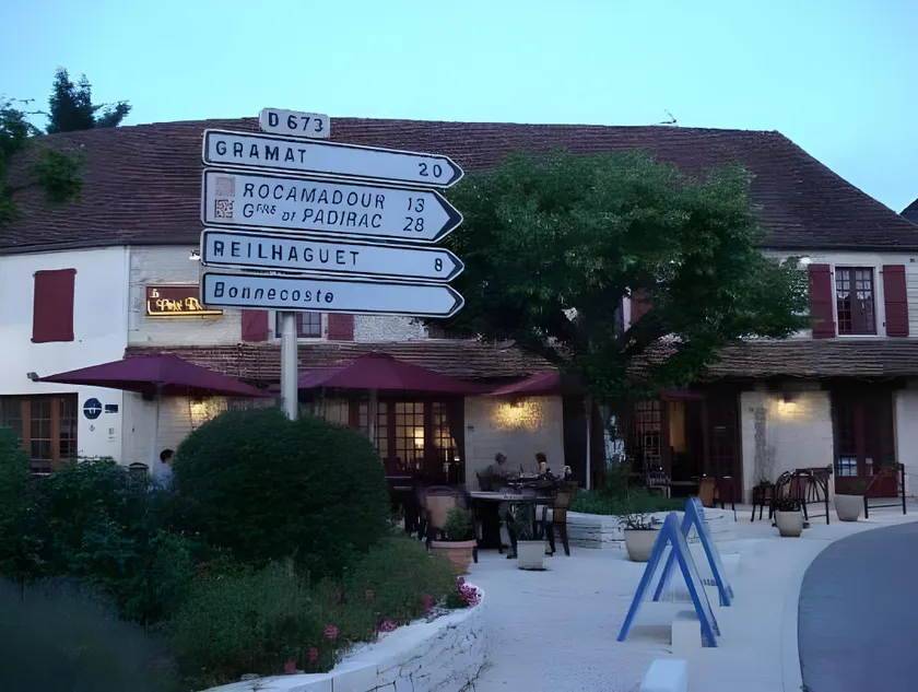 Le Petit Relais - Image 1