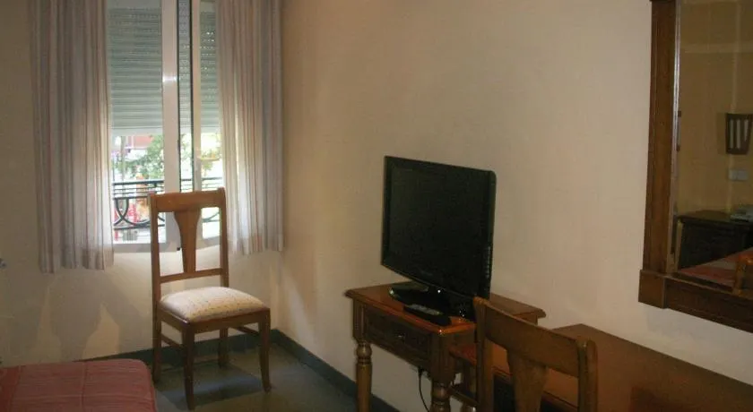 Hostal La Nava - Image 1