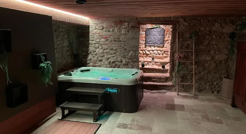 Maison Pérouges spa - Image 1