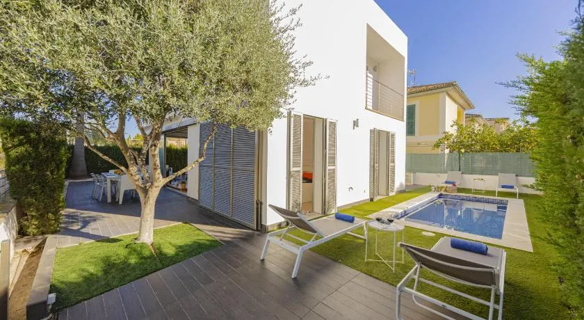 Villa Salines House - Image 1