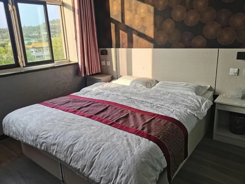 Rizhaoxuan Business Hotel - Image 1