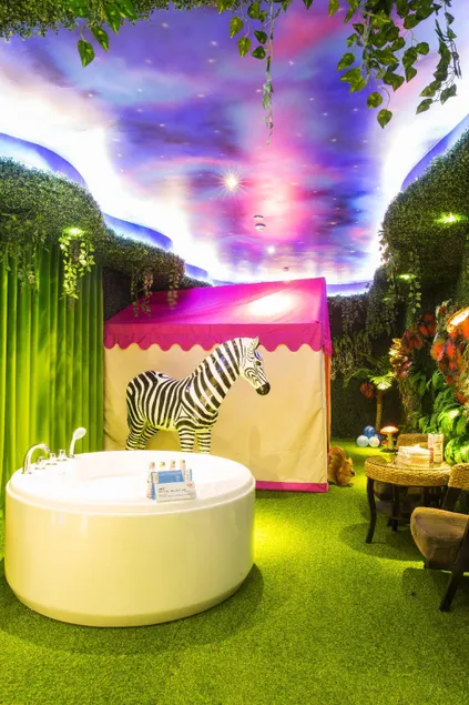 Swan of love Shenzhen Henggang Hotel - Image 1