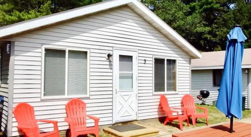 Cabin 3 | Afterglow - Image 1