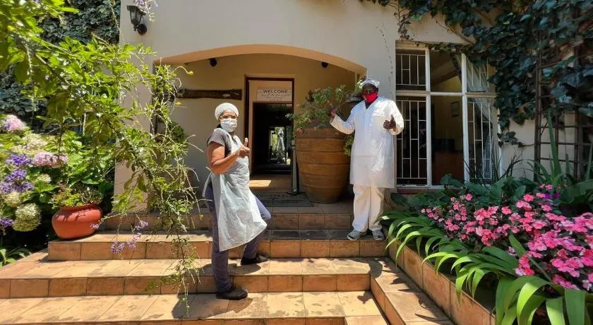 Ipe Tombe Guest Lodge - Midrand - Image 1
