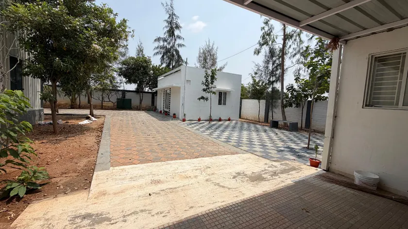 Sk GUEST HOUSE - Image 1