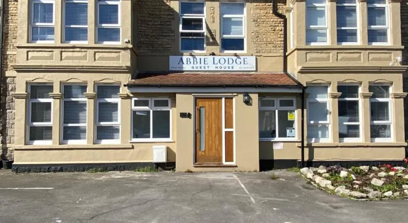 Abbie Lodge Guest House - Image 1