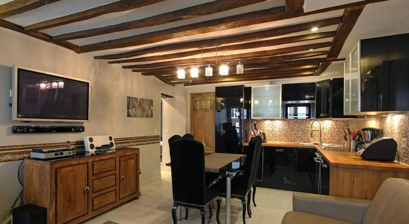 Appartement spacieux au cœur de Paris 75 m² avec vue sur la ville - Image 1