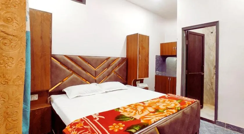 SKYLINE HOMESTAY -Your Affordable Stay - Image 1