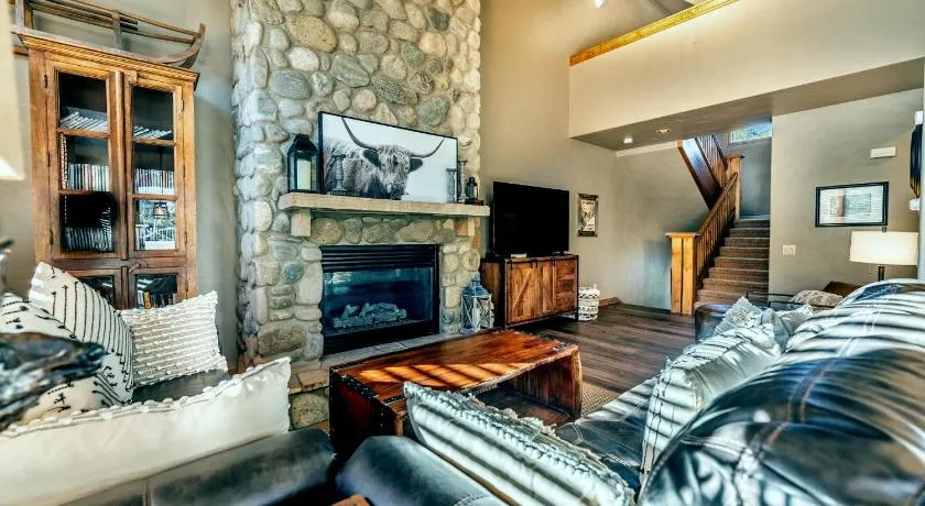 Ironwood Townhome 2989 - Keystone2989com - Image 1