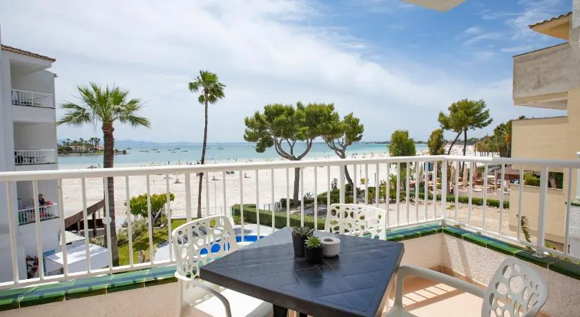 Sand Beach Apartments - Image 1