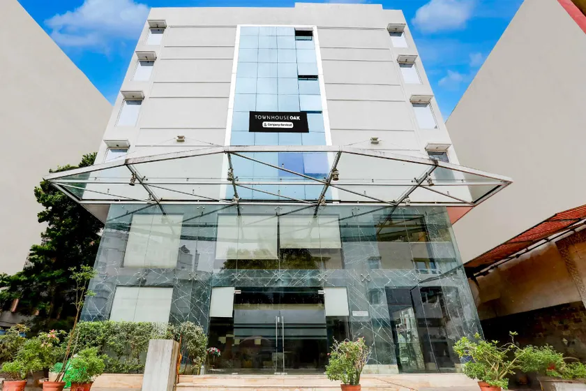 Townhouse Oak Ahmedabad Junction - Image 1