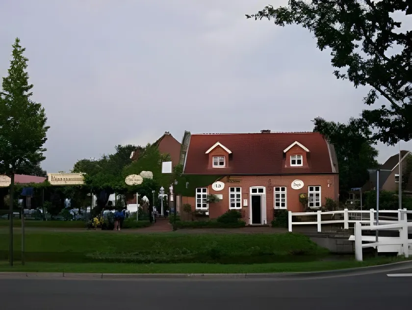 Hotel-Pension Alt-Papenburg - Image 1