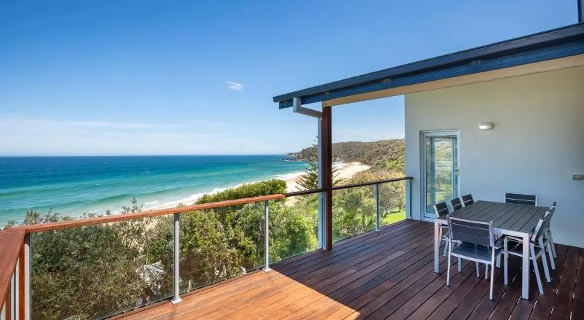 9 Dickinson Avenue-Absolute beachfront! - Image 1