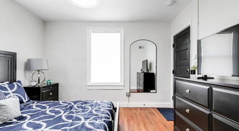Charming, Happy 1-Bed Oasis: RVA Retreat Awaits! - Image 1