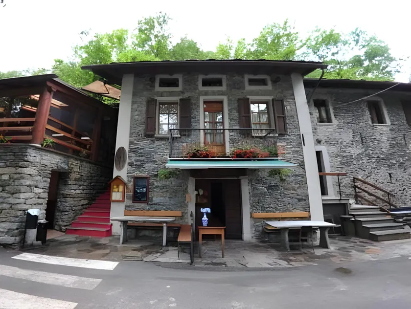 Hotel Piuro - Image 1