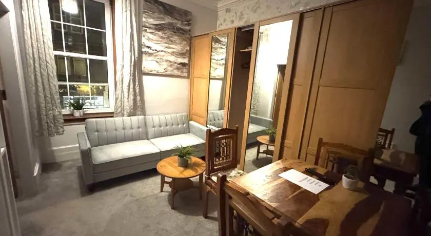 Meze hotel - Image 1