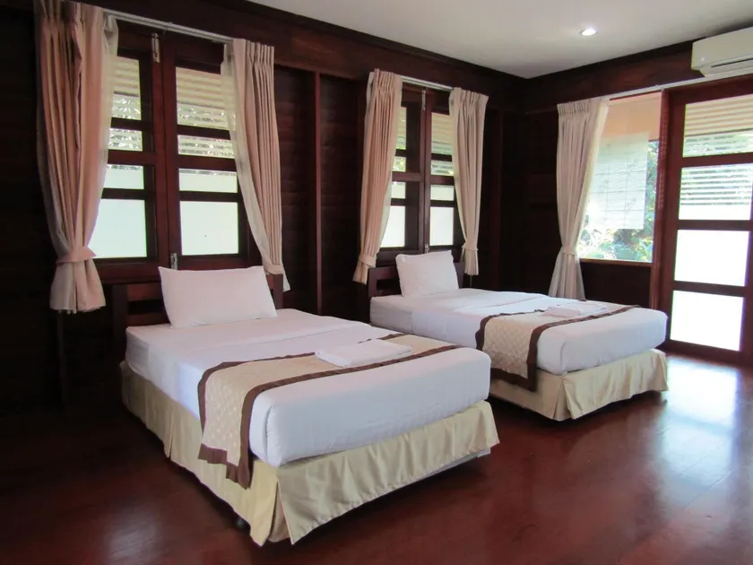 West wonder resort - Image 1