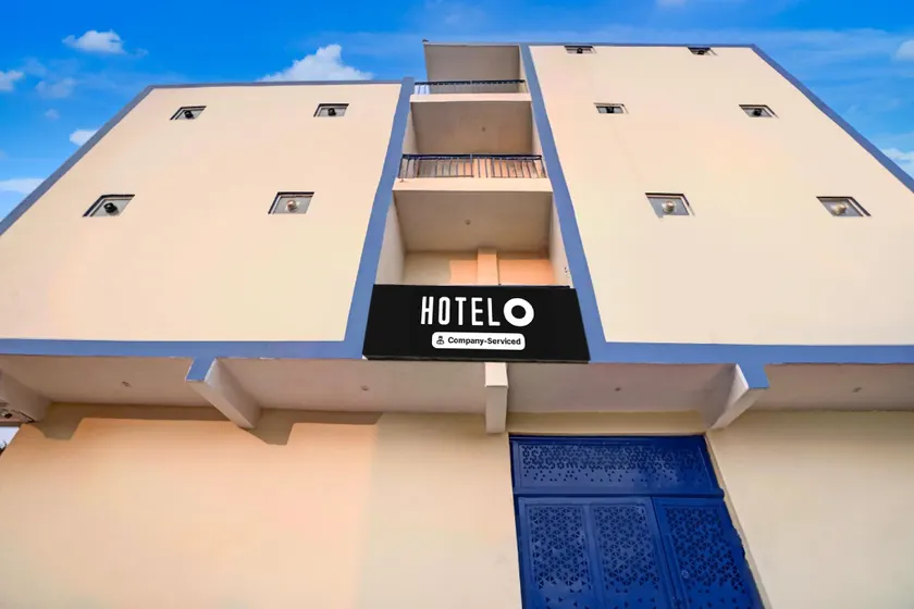 Hotel O SGT University Road Formerly Budhera - Image 1