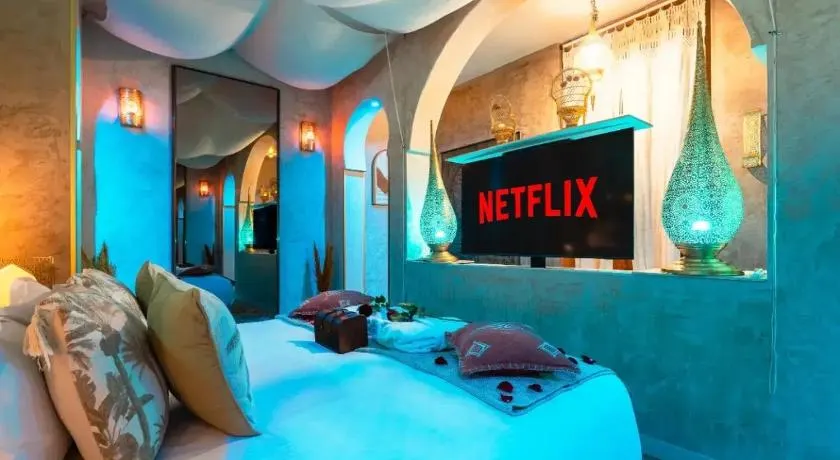 Loveroom 50 nuances plus zen Expérience immersive & intimiste - Image 1