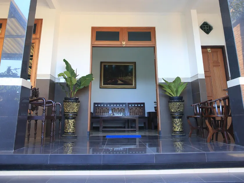 Puri Kusuma Guest House - Image 1