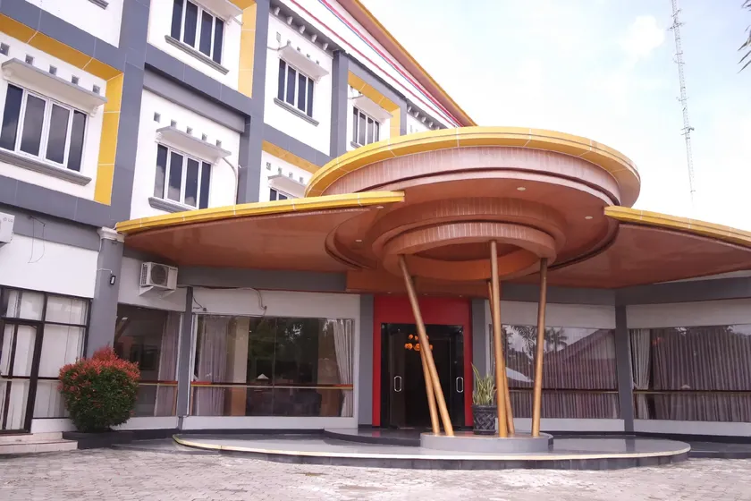 Edotel Klaten - Image 1