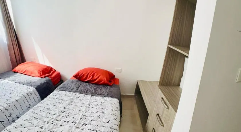 Habitación con cama matrimonial - Image 1