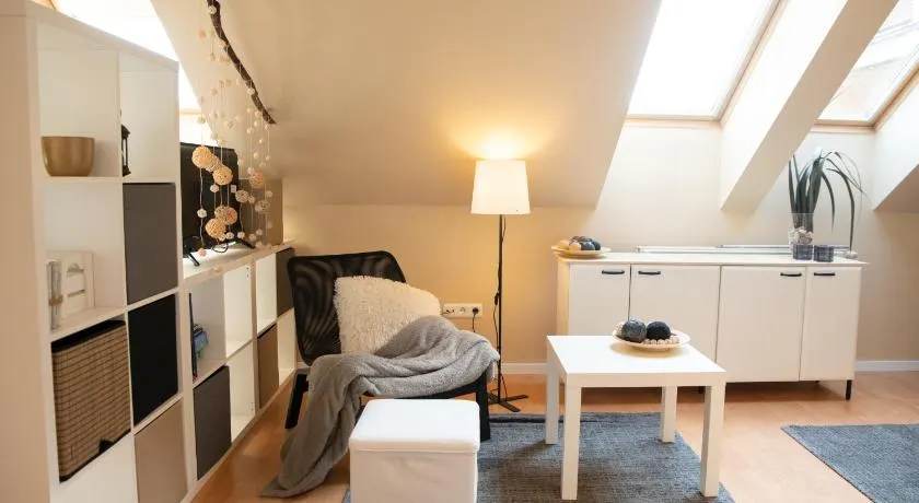 Studio 953 - Your Peace of Mind, AC & parking - Image 1