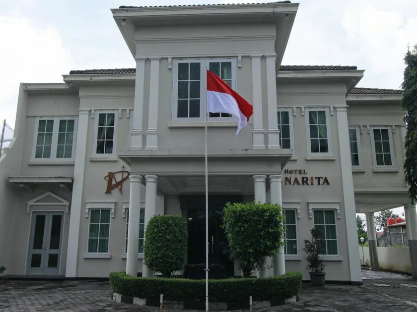 Bandar Narita Hotel - Image 1