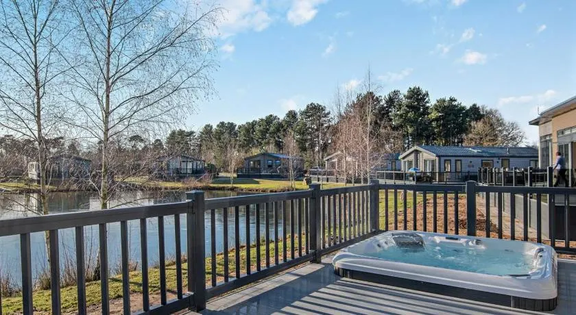 2 bedroom accommodation in Woodhall Spa - Image 1