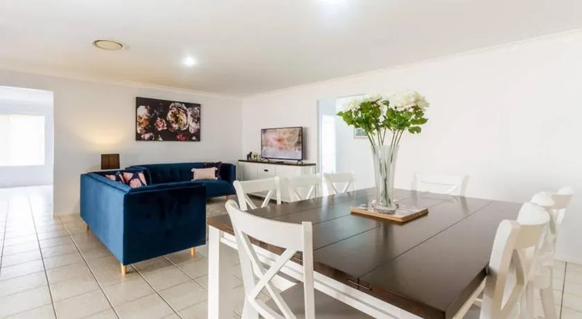 Executive and Family Home Large - Flinders View 24 - Image 1