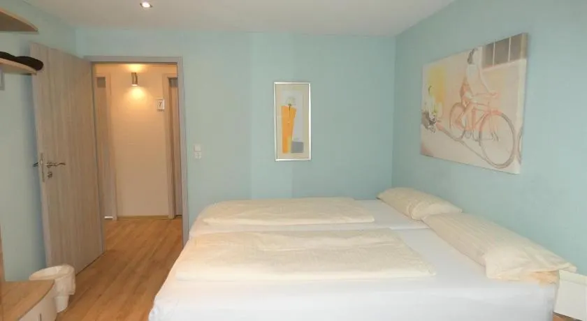 Hotel Yel - Image 1