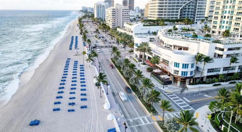 Hilton Fort Lauderdale Beach Resort - Image 1