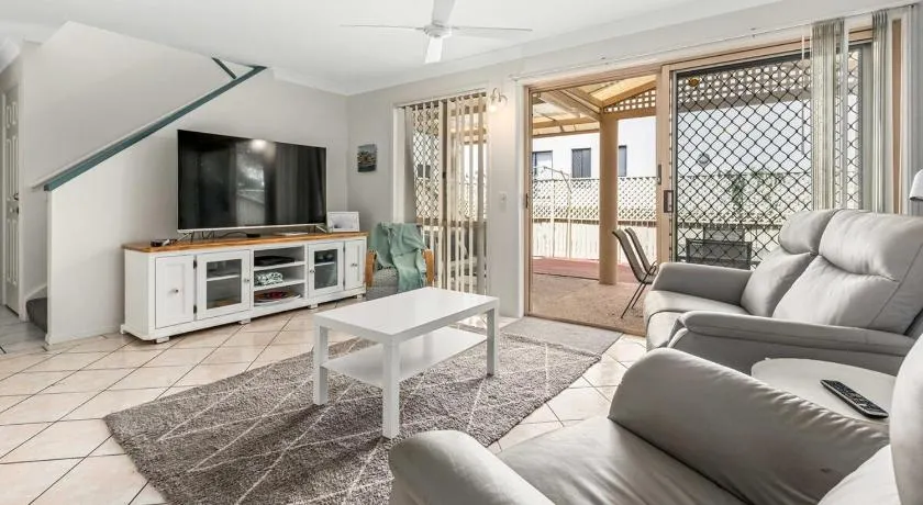 McNaughton Townhouse - Image 1